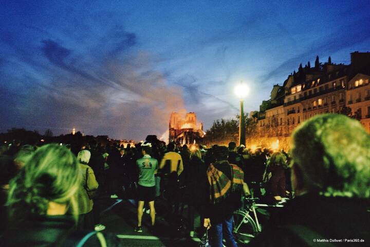 Brennende Kathedrale Notre-Dame im April 2019 Notre-Dame Feuer