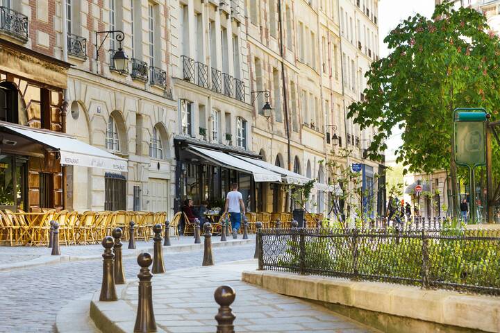 Die Place Dauphine auf der Île de la Cité Place Dauphine Ile de la Cité