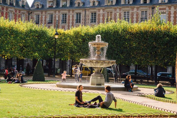 Square Louis XIII Paris
