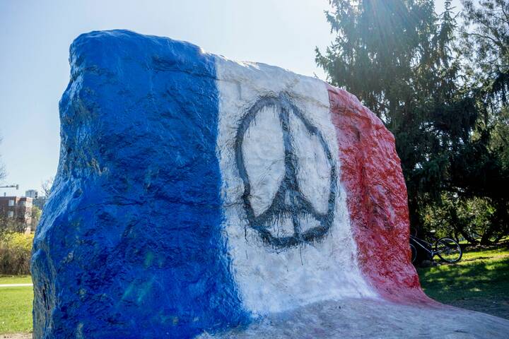 Peace for Paris Symbol