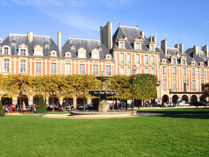 Place des Vosges Paris