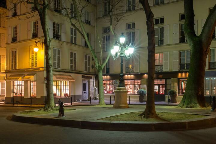 Place de Furstenberg Paris
